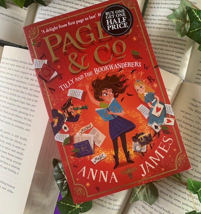 Tilly and the Bookwanderers (Pages & Co. 1) Anna James Zon en Maan