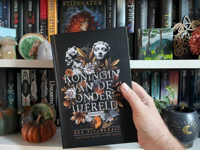 Koningin van de onderwereld – Bea Fitzgerald - Zon en Maan