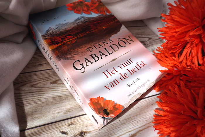 Het vuur van de herfst (De Reiziger-Cyclus #4) – Diana Gabaldon - Zon